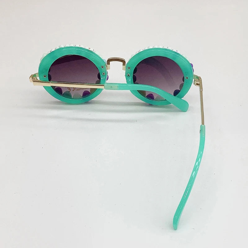2024-05-10 Lioraitiin Gafas de sol para niños y niñas, gafas ligeras con marco de cuentas, gafas de protección solar para niños pequeños, accesorios para exteriores