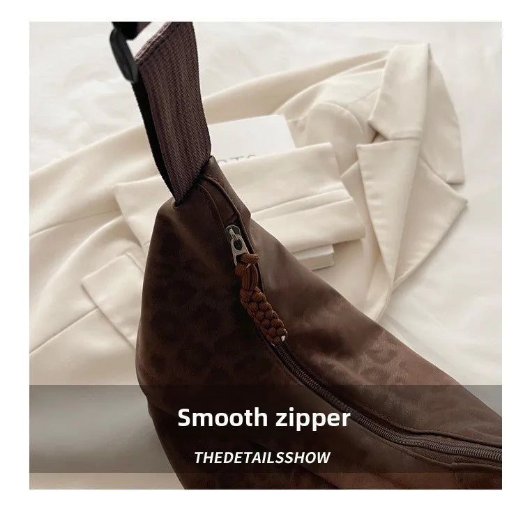Women Fashion Leopard Print Crossbody Bag Large Capacity Hobo Shoulder Bag for Daily Commuter Multi Pocket Armpit Tote Bag