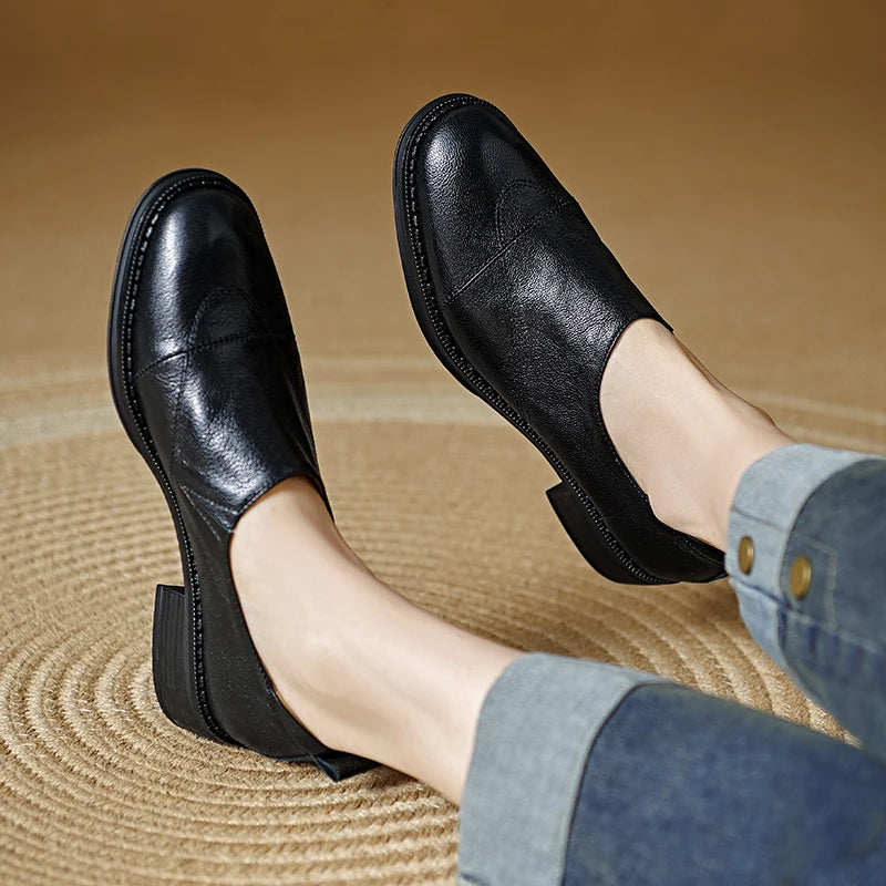 2025 New Spring Genuine Leather Women Shoes Round Toe Women Pumps Brogue Designs Shoes for Women Med Heel Loafers Ladies Shoes