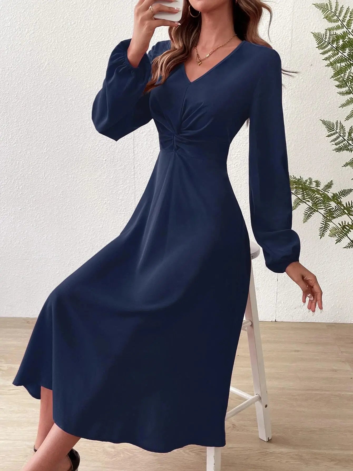 European American Fashion Spring Summer Fashion V-neck Lantern Long-sleeved Skirt Twisted Edge Elegant Mid-length Dress