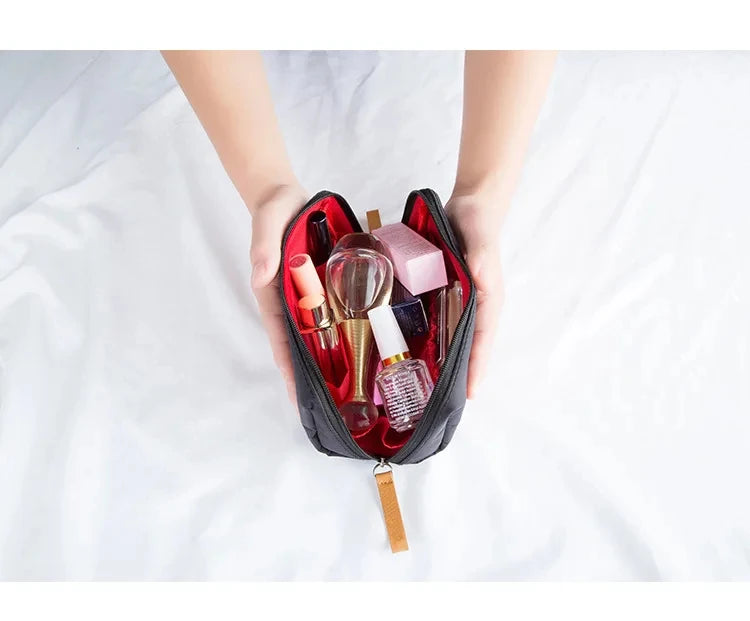 Travel Makeup Bag Cosmetic Bag Women Makeup Pouch Toiletry Bag Fashion Necessaries Make up Organizer Case Cosmetic Bags