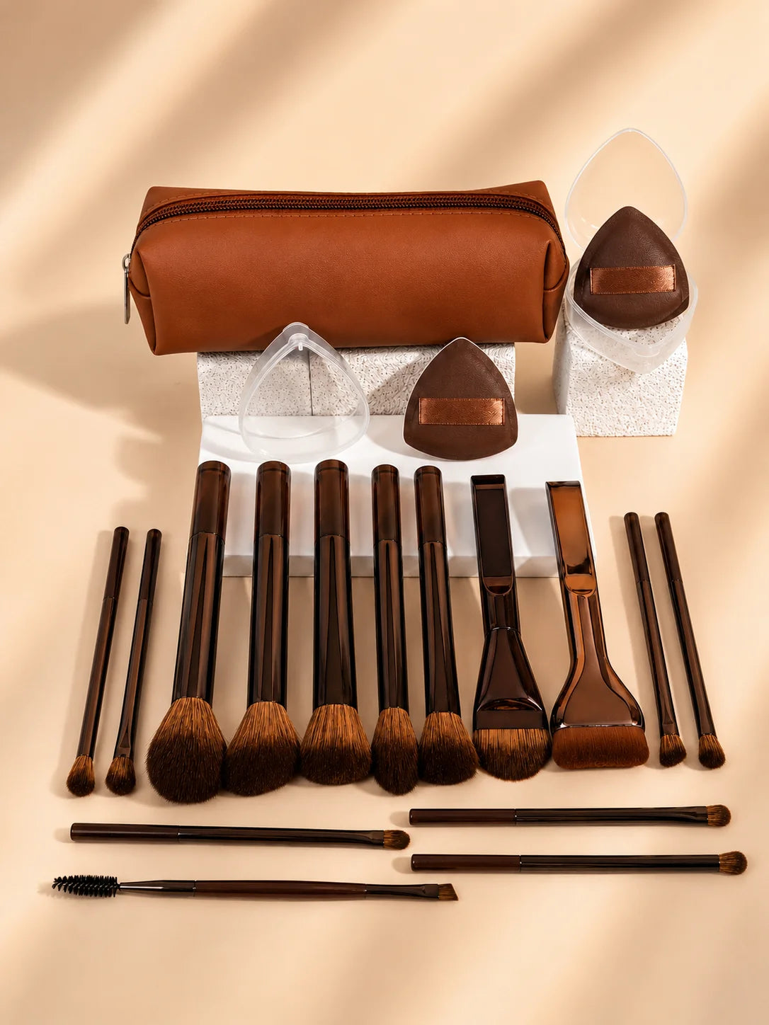 Makeup Brush Set - 18pcs High-Value Multi-Functional - Including 15 Makeup Brushes + 2 Powder Puffs + Makeup Bag - Travel-Friend