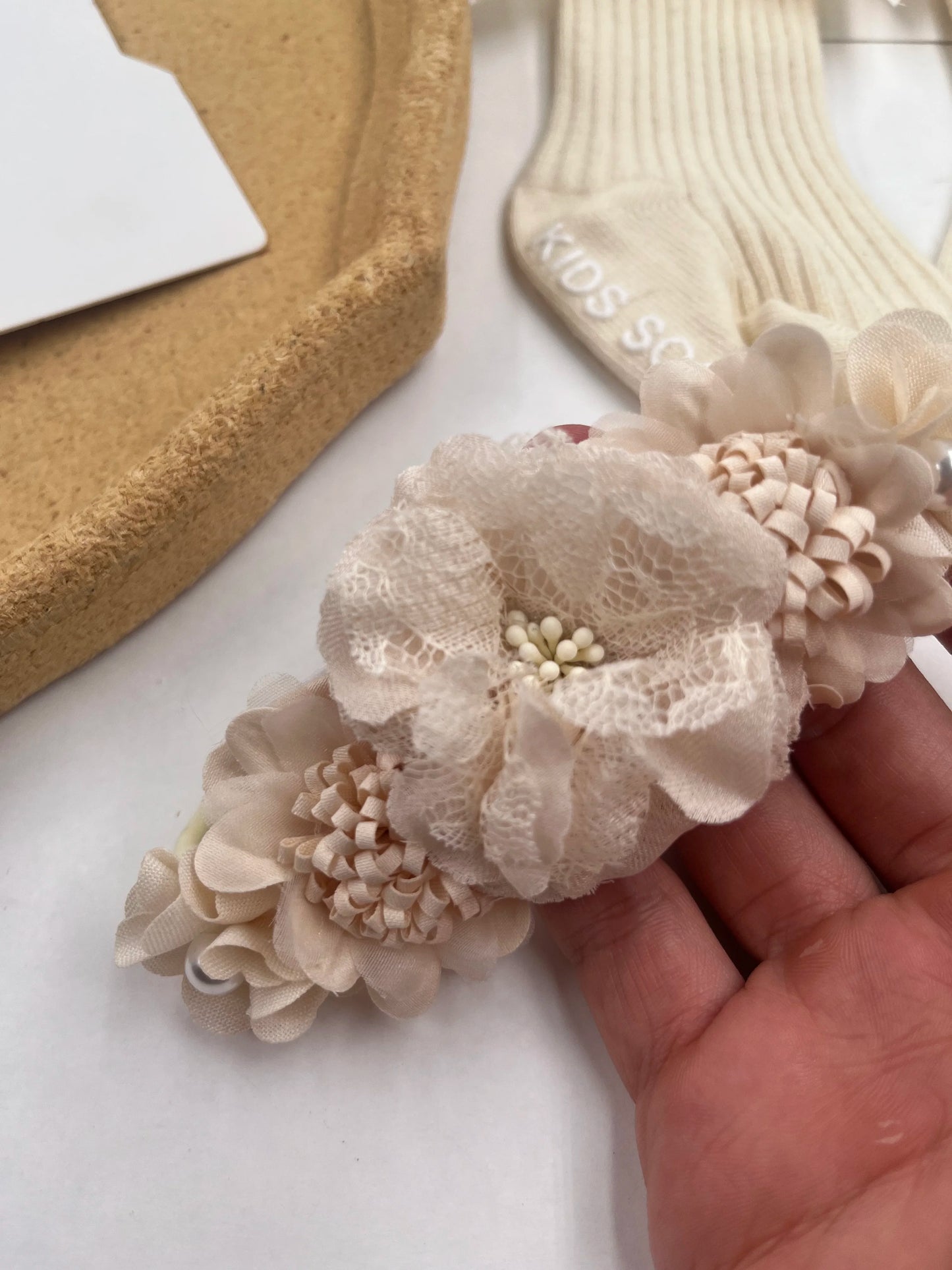 3Pcs/Set Ins Cream Color Latte Artificial Flower Headbands & Ribbed Short Socks Anti-Slip Cotton 0-12M Sockfor Infant Baby