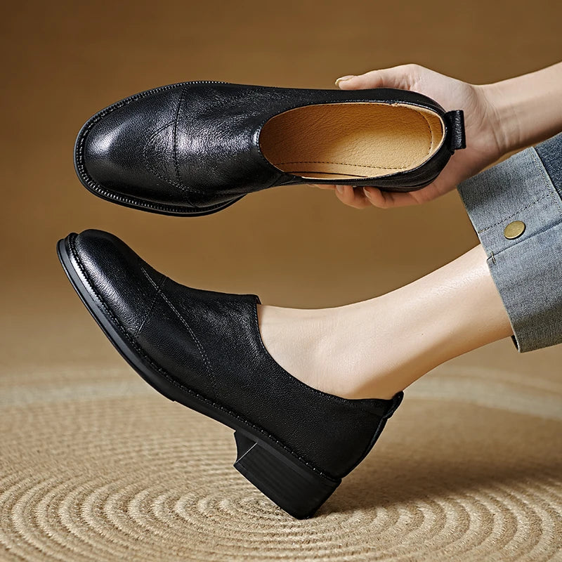 2025 New Spring Genuine Leather Women Shoes Round Toe Women Pumps Brogue Designs Shoes for Women Med Heel Loafers Ladies Shoes