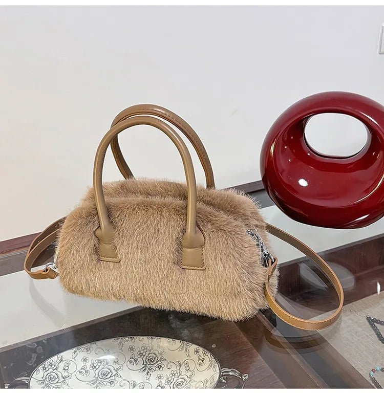 autumn and winter cute plush handbag women's 2025 new fashion versatile shoulder messenger bag