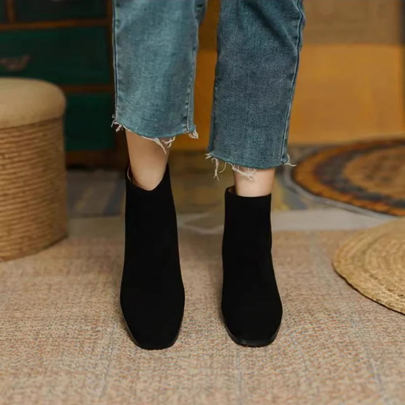 Women's winter boots fashionable round-toe modern leather suede blend ankle boots with zippers on the back, low heel nude boots