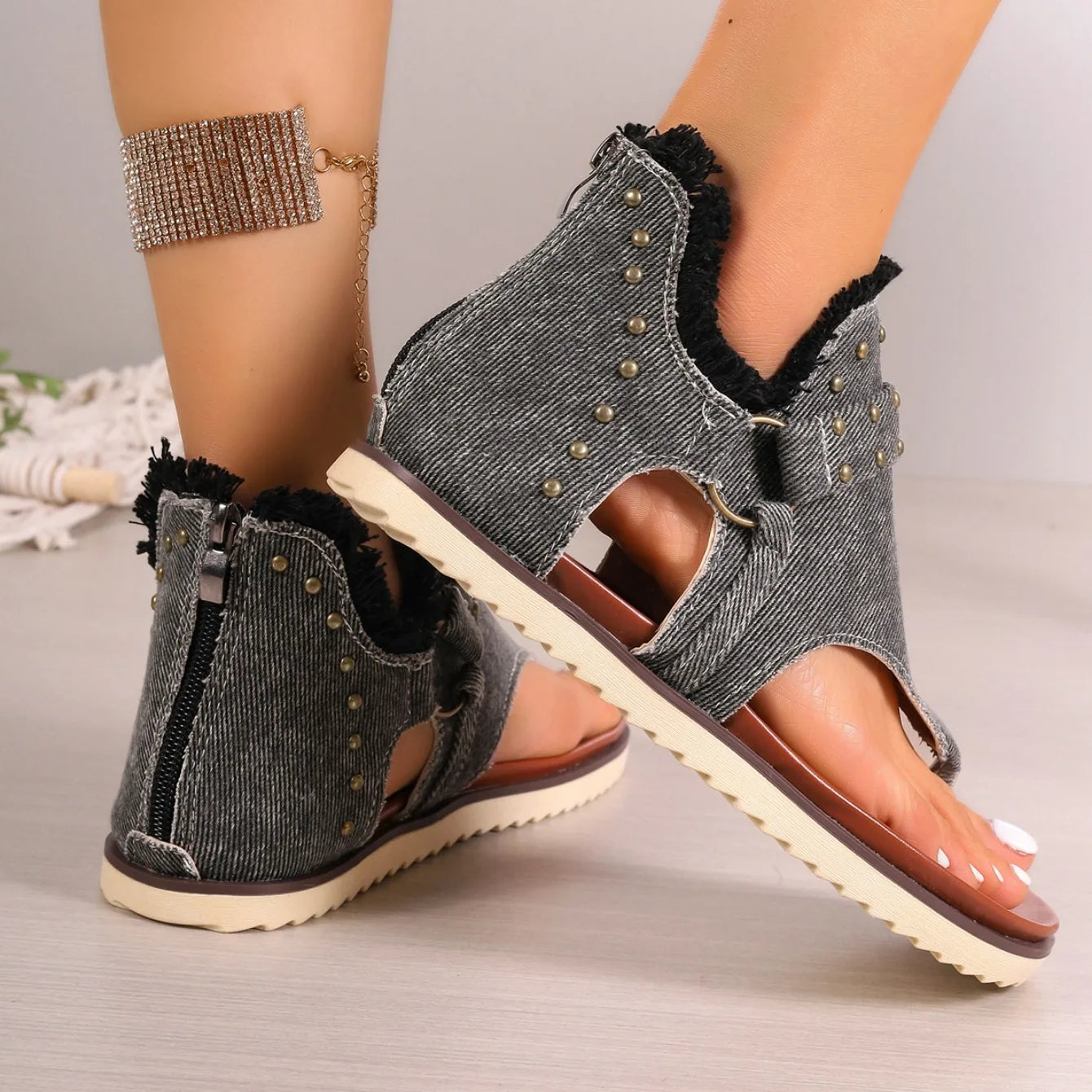 Sandals Women Summer Shoes Platform Sandals New Designer Sandals Fashion Clip Toe Gladiator Female Plus Size Beach Slides Women
