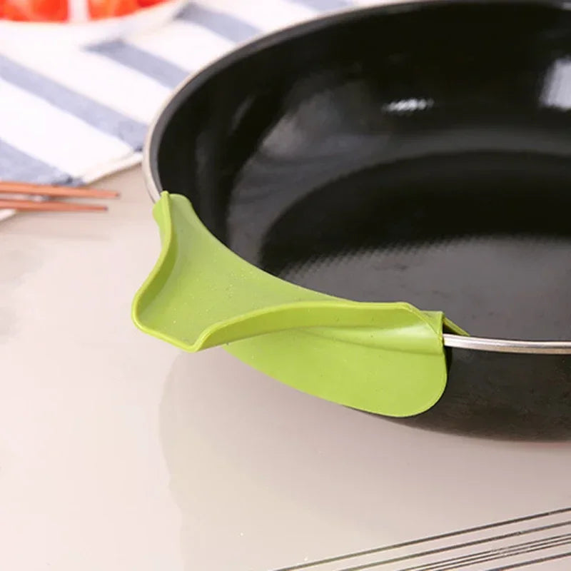 Kitchen Funnel with Anti-Splash Edge and Liquid Streamer Spout, Anti-Spill Pouring Tool