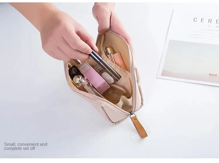 Travel Makeup Bag Cosmetic Bag Women Makeup Pouch Toiletry Bag Fashion Necessaries Make up Organizer Case Cosmetic Bags