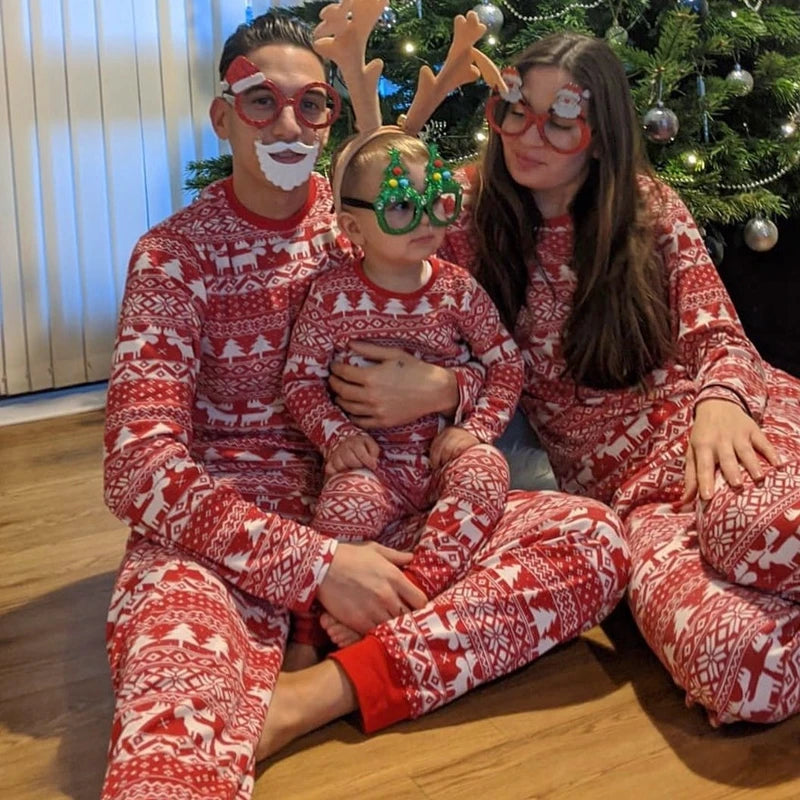 Mommy and Me Clothes 2026 New Christmas Pajamas Set for Family Soft Cute Sleepwear Adults Kids 2 Pieces Suit Xmas Look Outfits