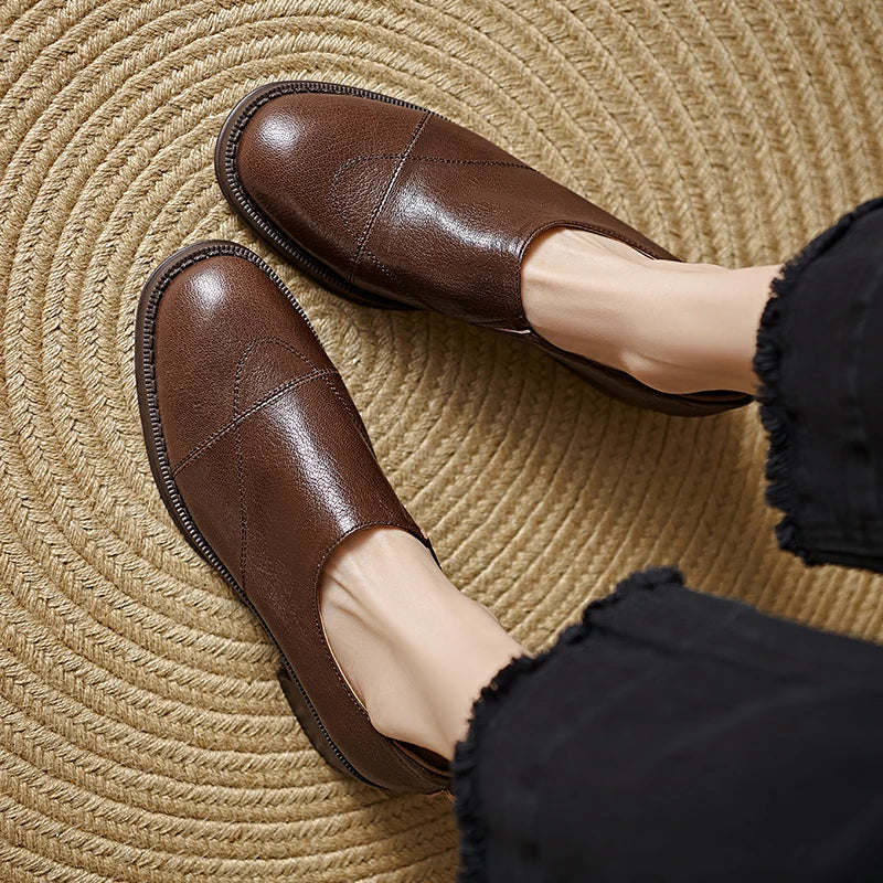 2025 New Spring Genuine Leather Women Shoes Round Toe Women Pumps Brogue Designs Shoes for Women Med Heel Loafers Ladies Shoes
