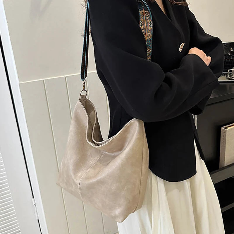 Antique Single Color Feminine Shoulder Sling Bag; Spacious, Simple, Wide Strap Bucket Crossbody Bag