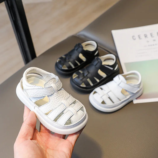 Sandalias para bebés y niños, zapatos informales para niñas, zapatos antideslizantes de cuero genuino para niños pequeños, sandalias deportivas de playa para verano 2023