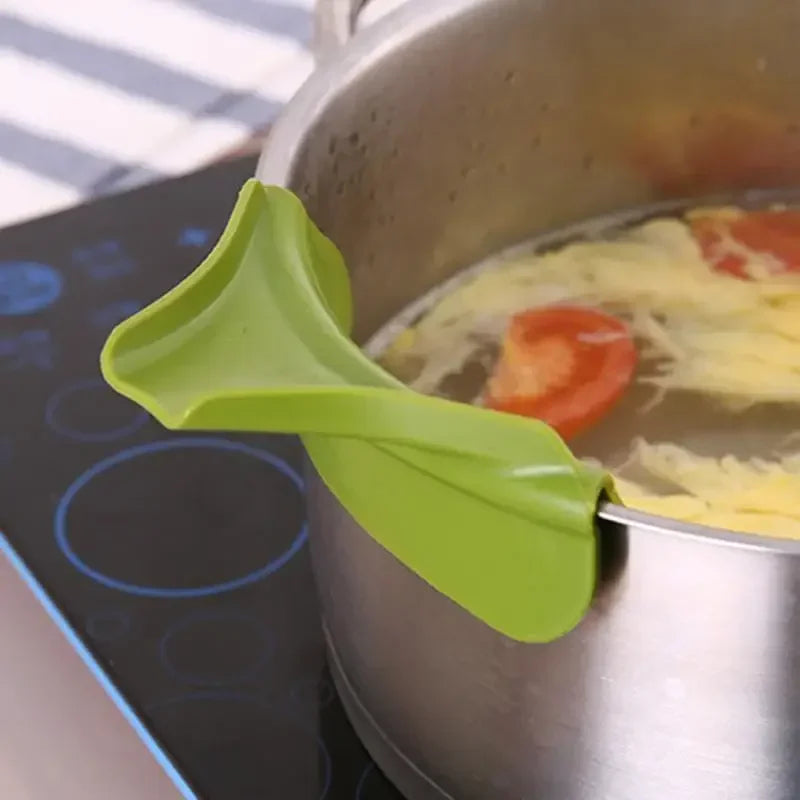 Kitchen Funnel with Anti-Splash Edge and Liquid Streamer Spout, Anti-Spill Pouring Tool