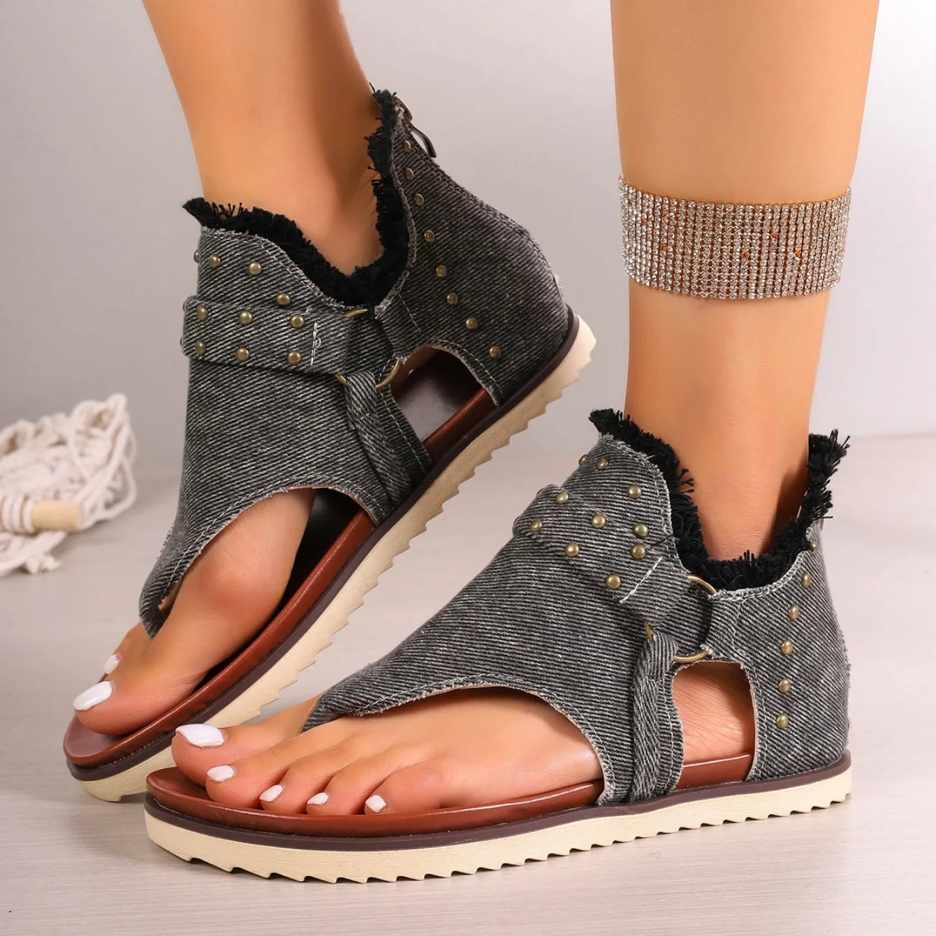 Sandals Women Summer Shoes Platform Sandals New Designer Sandals Fashion Clip Toe Gladiator Female Plus Size Beach Slides Women