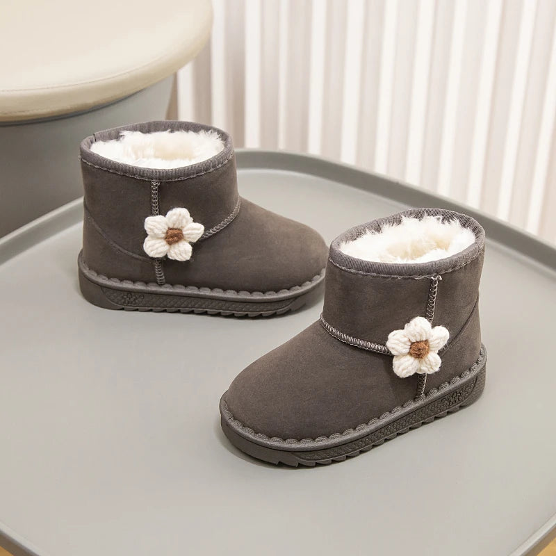 Girl's Winter Snow Boots Appliques Furry Platform Suede Kids Short Boot Four Colors Flexiable Non-slip Warm Chic Children Boot
