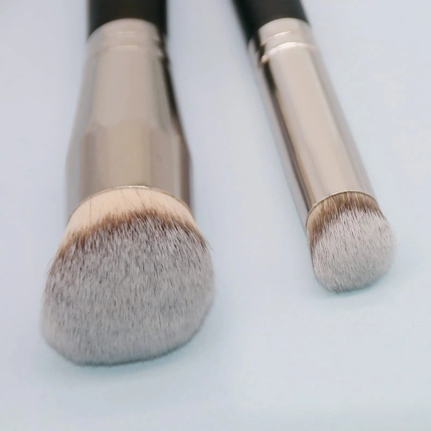 2 PCS Makeup Brush Professional Foundation Brush and Concealer Brush