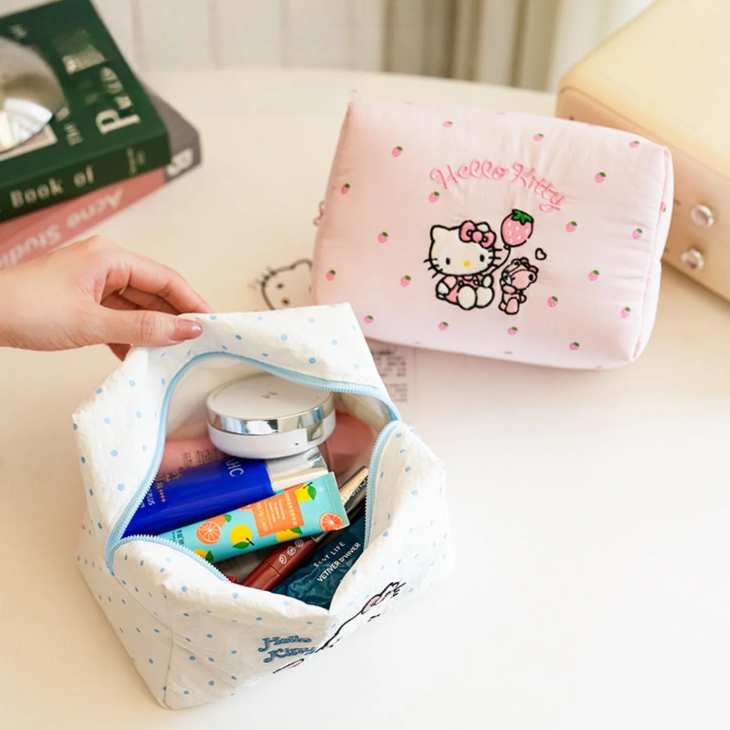 Strawberry Milk Cartoon Hello Kitty Soft Cotton Makeup Bag for Girls, Portable Skincare Organizer, Student Toiletry Bag, Cute Ca