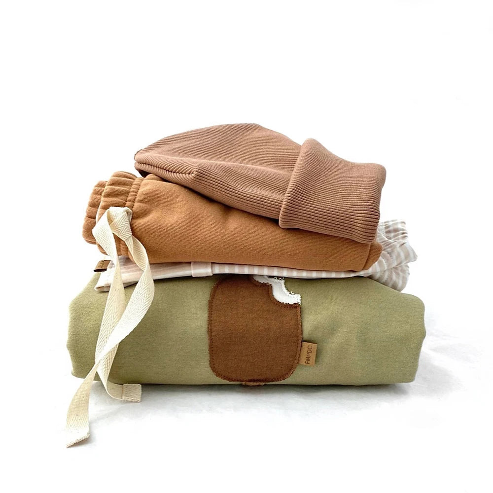 2024 Korean New Cute Children's T-shirt Rainbow Sticker Print Newborn T-shirt Summer Top Boys and Girls Round Neck Baby Clothing