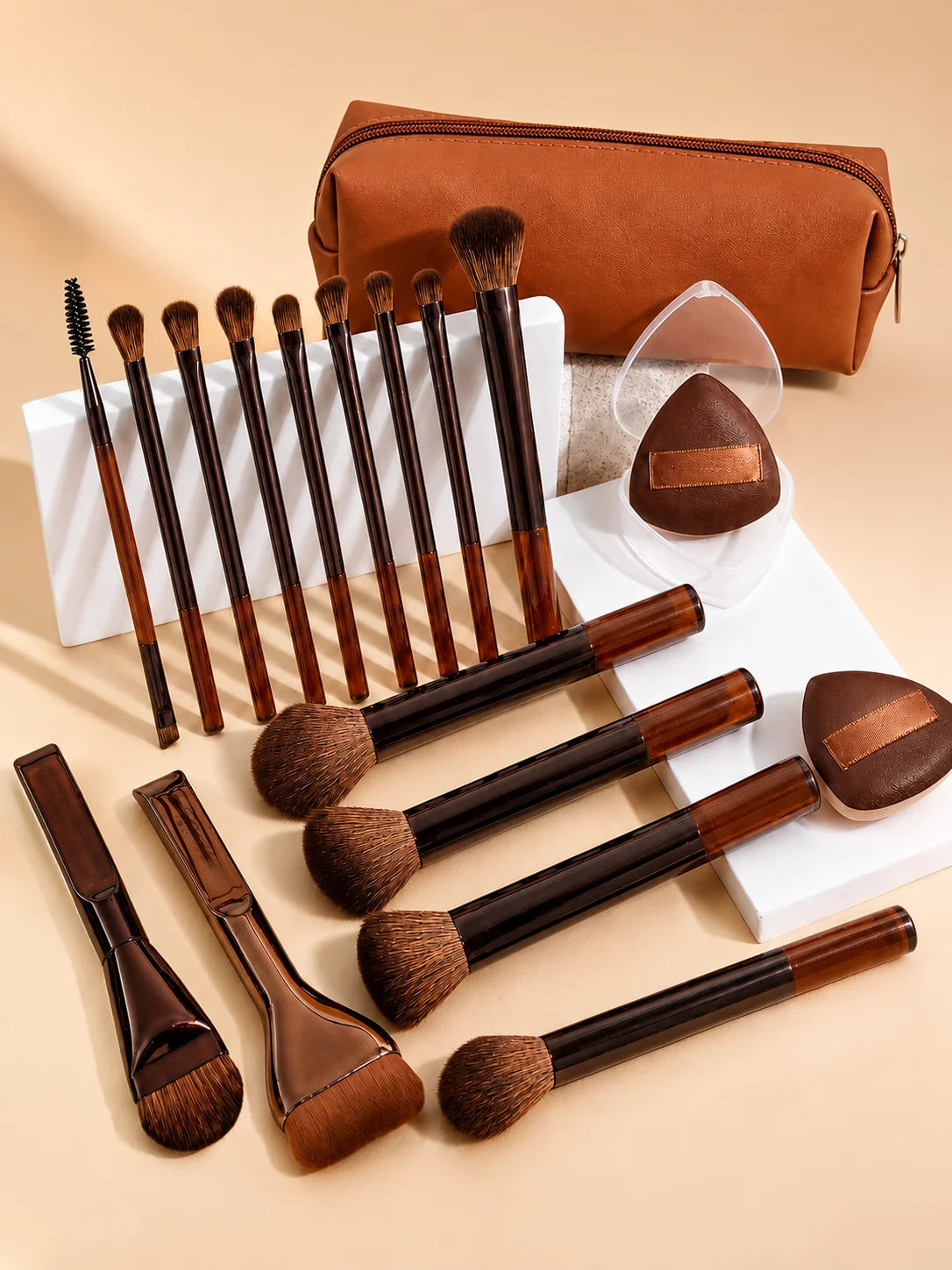 Makeup Brush Set - 18pcs High-Value Multi-Functional - Including 15 Makeup Brushes + 2 Powder Puffs + Makeup Bag - Travel-Friend