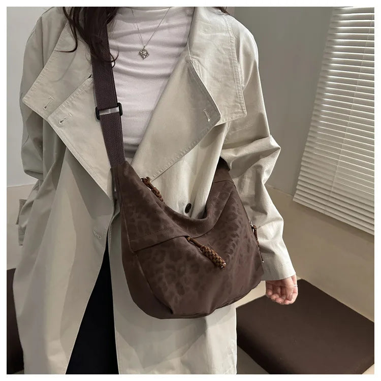 Women Fashion Leopard Print Crossbody Bag Large Capacity Hobo Shoulder Bag for Daily Commuter Multi Pocket Armpit Tote Bag