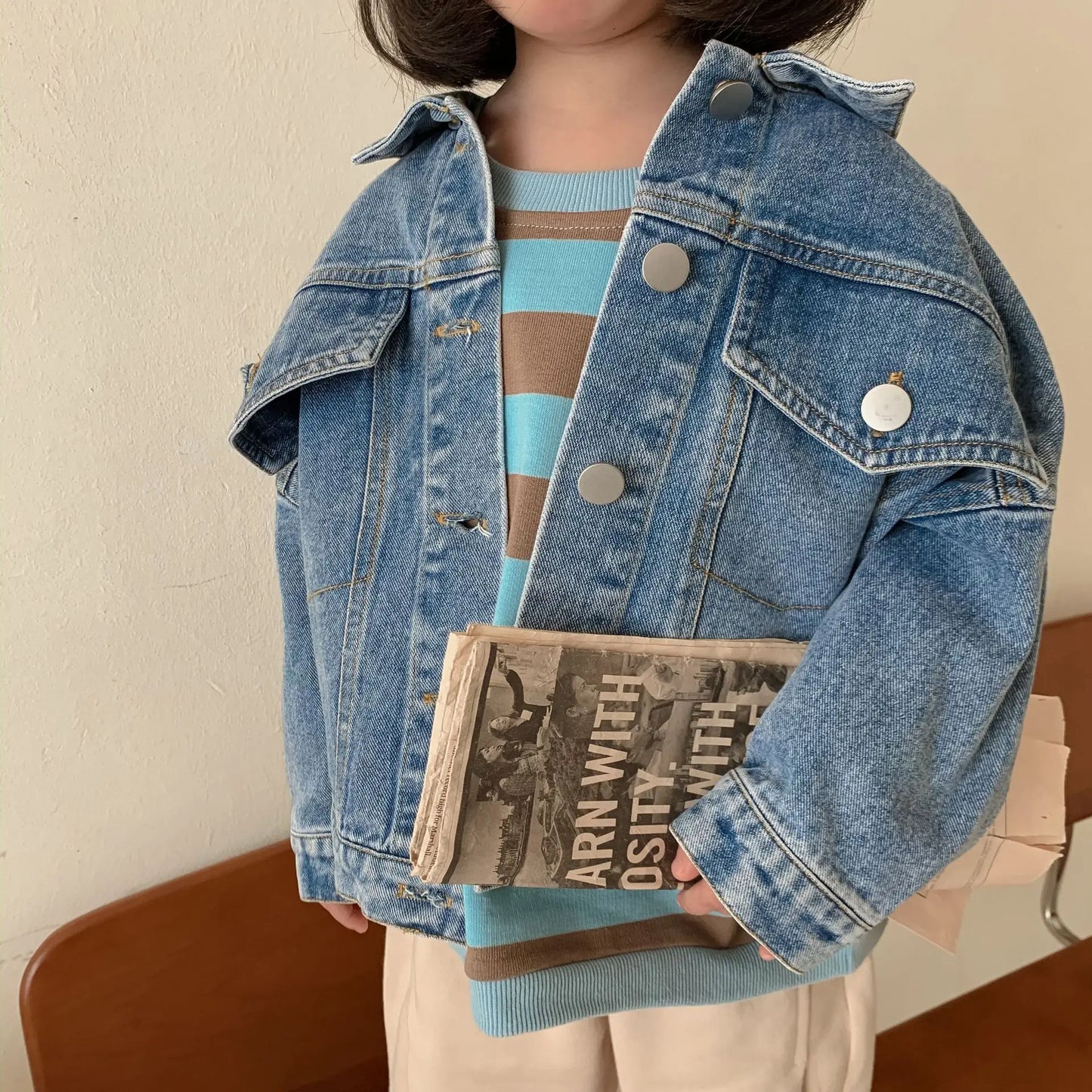 Otoño nuevo abrigo de mezclilla para niños chaqueta de bolsillo de manga larga para niñas de gran tamaño abrigos casuales de moda para niños pequeños prendas de vestir exteriores