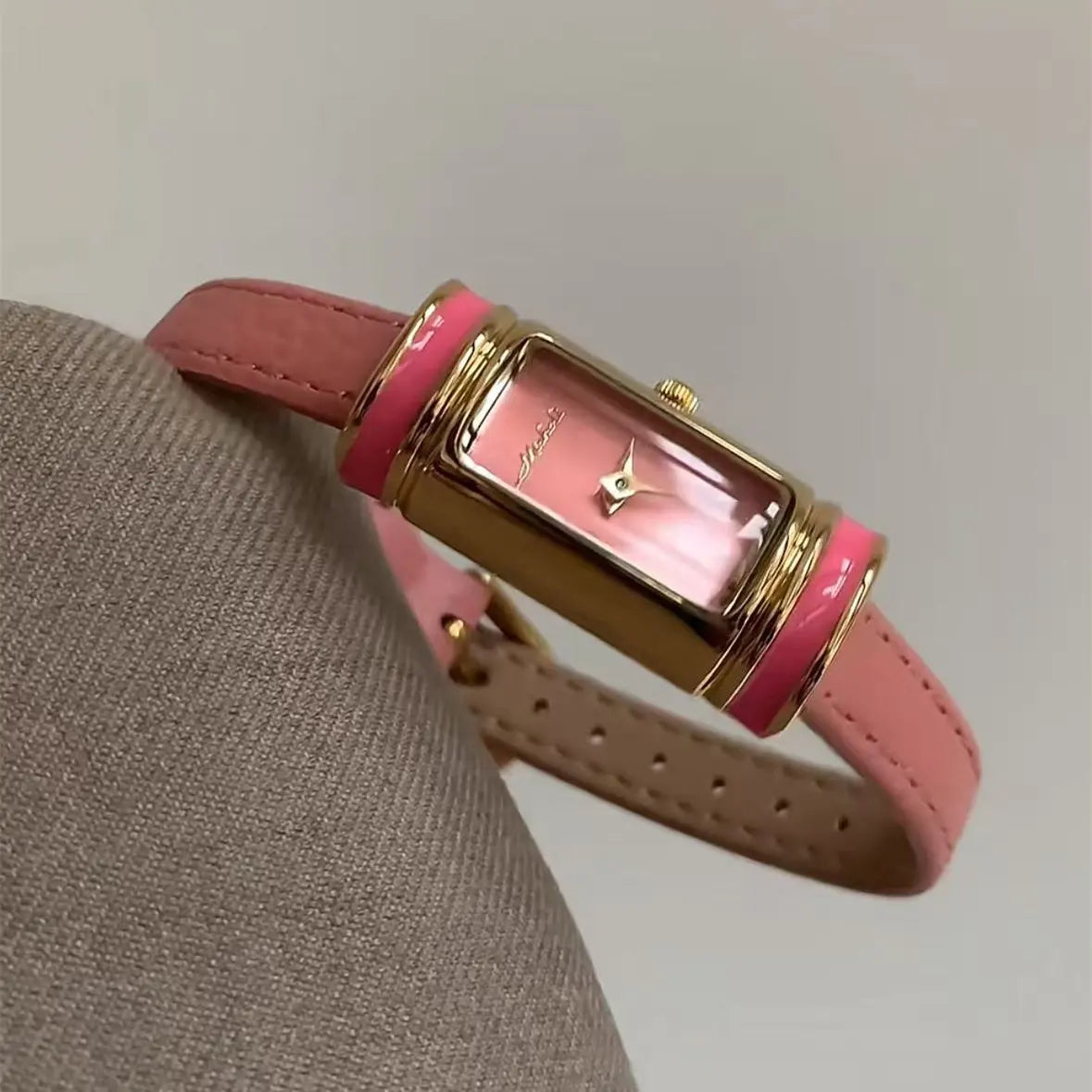 2026NewLight LuxuryWatchesWomen’s Classic Versatile High-end Design Leather High-end Women’s Watch High-End Luxury Women’s Watch