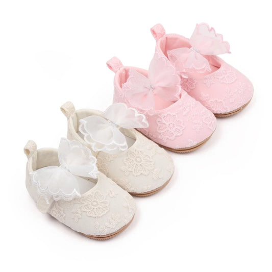 Tregren Cute Newborn Baby Girl Princess Shoes Baby Moccasins Soft Bow Lace Flower Crib Shoes Rubber Soled Non-slip First Walkers