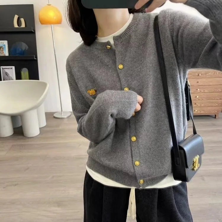 Long-sleeved Cashmere cardigan women sweater cashmere knitted  O-neck Cashmere cardigan sweater coat  Autumn and Winter
