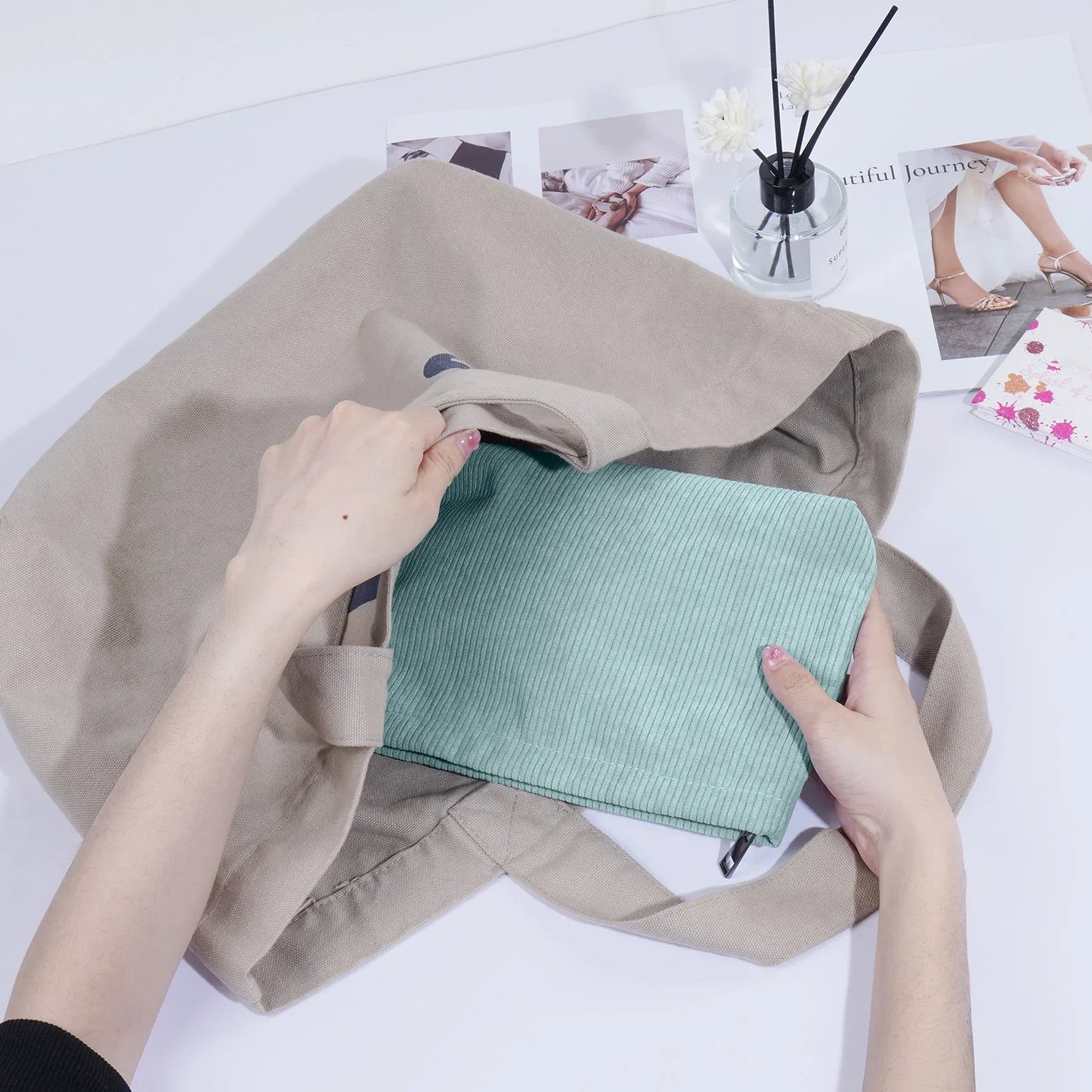 Makeup  Corduroy Travel Cosmetic Bag Portable Storage Bag Purses Women Large Capacity Zipper Make Up Organizer Storage Clutch