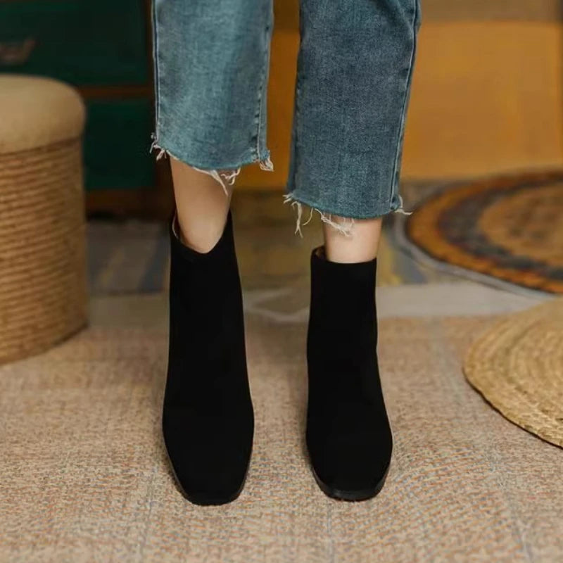 Women's winter boots fashionable round-toe modern leather suede blend ankle boots with zippers on the back, low heel nude boots