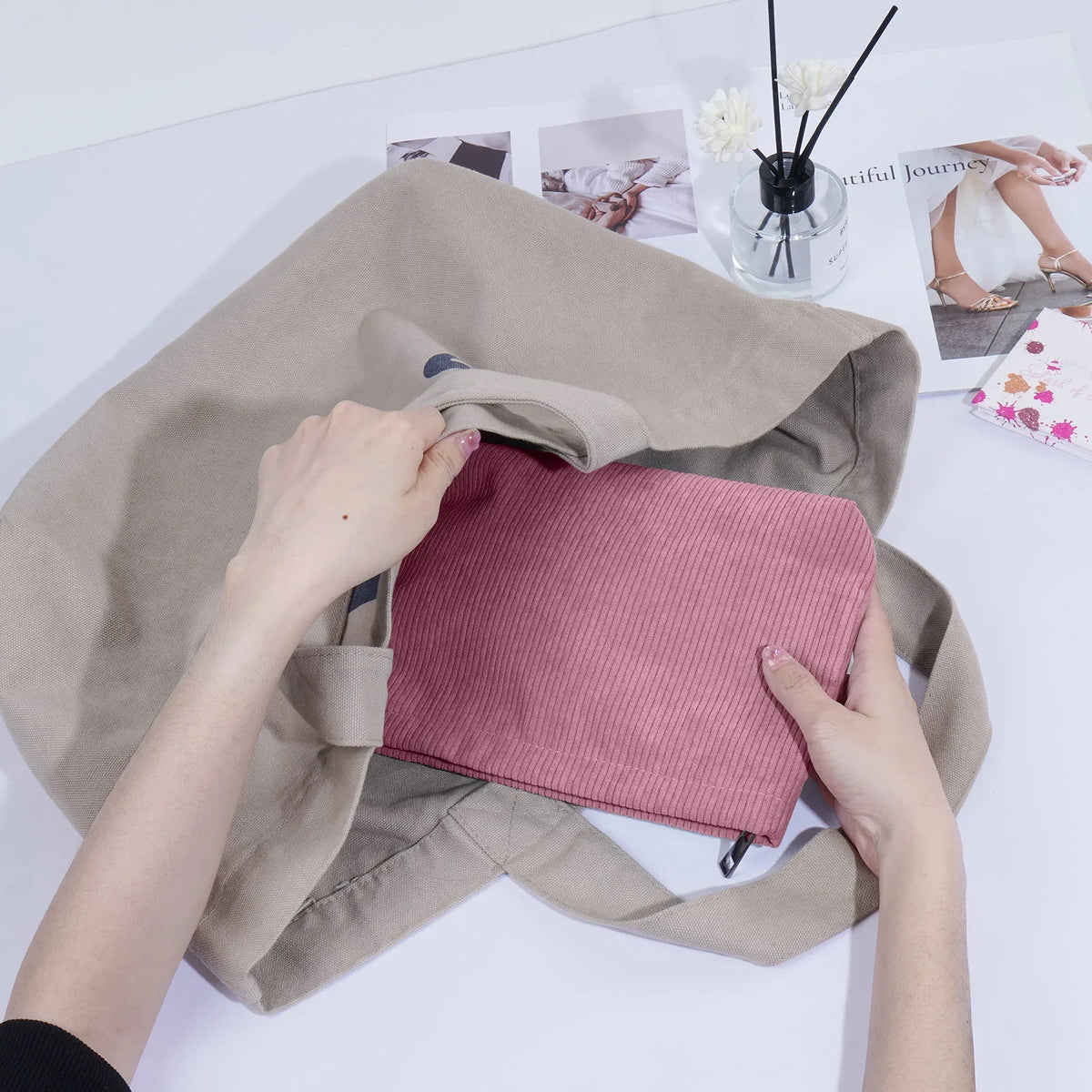 Makeup  Corduroy Travel Cosmetic Bag Portable Storage Bag Purses Women Large Capacity Zipper Make Up Organizer Storage Clutch