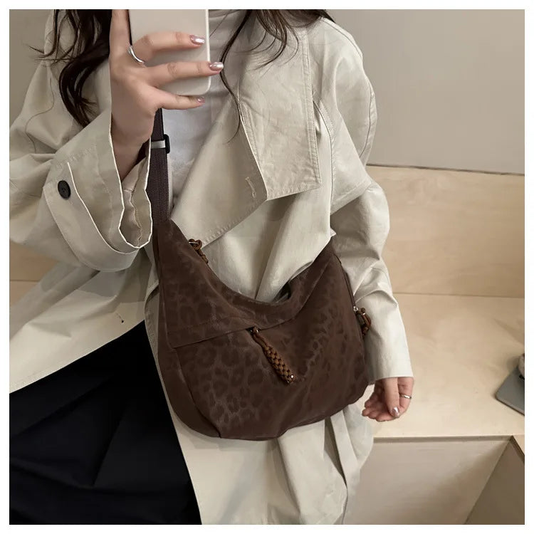Women Fashion Leopard Print Crossbody Bag Large Capacity Hobo Shoulder Bag for Daily Commuter Multi Pocket Armpit Tote Bag