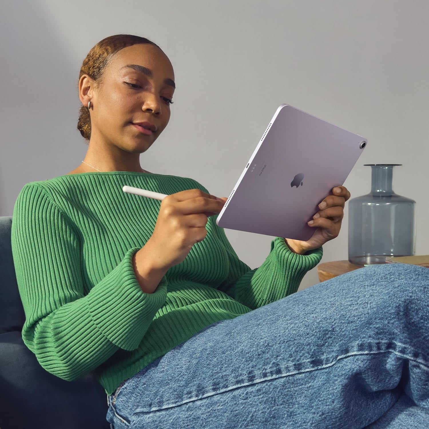 Ipad Air 11-Inch (M2): Liquid Retina Display, 128GB, Landscape 12MP Front Camera/12Mp Back Camera, Wi-Fi 6E, Touch ID, All-Day Battery Life — Starlight